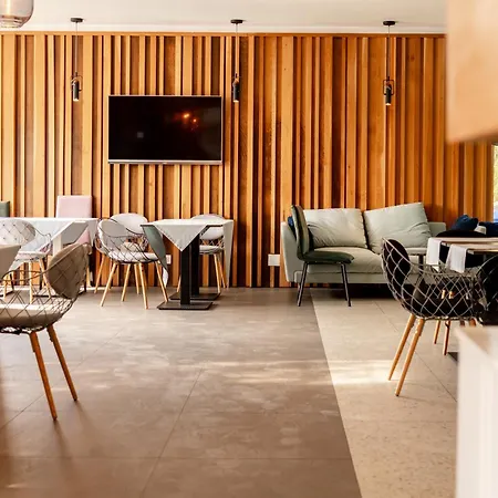 Victor Mizuumi Hotell Mamaia